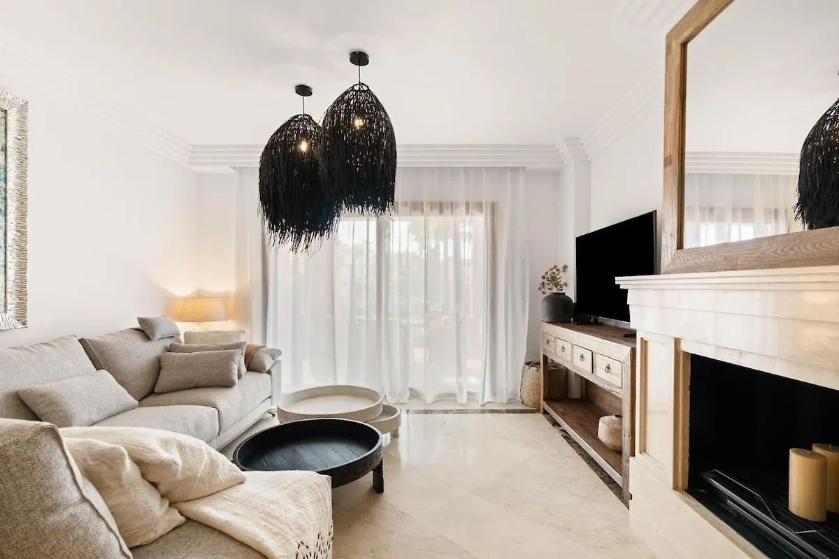 Napoles In Vasari Resort location
